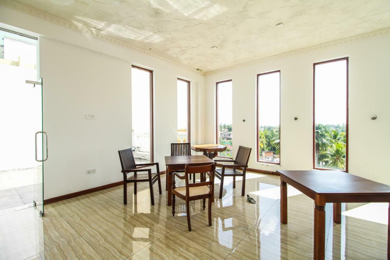 Hotel Queensbury Malabe Kaduwela Dış mekan fotoğraf