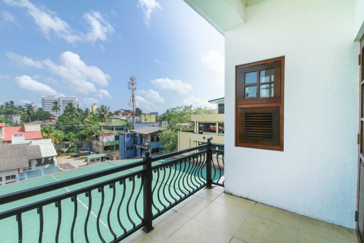 Hotel Queensbury Malabe Kaduwela Dış mekan fotoğraf